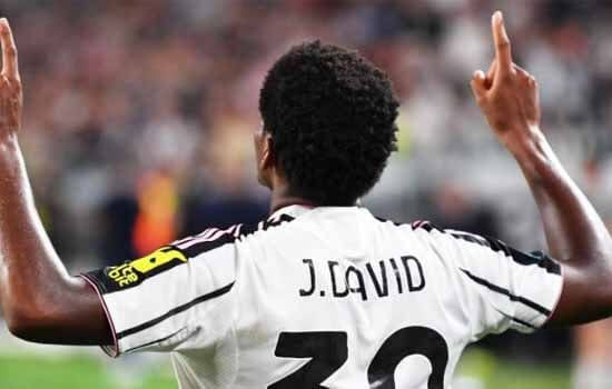 David-Senang-Cetak-Gol